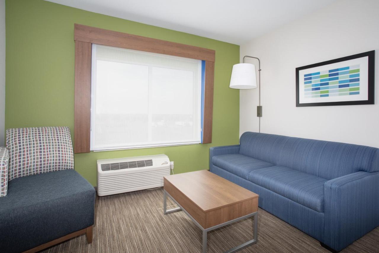 Holiday Inn Express & Suites - Goodland I-70 By Ihg Exterior photo