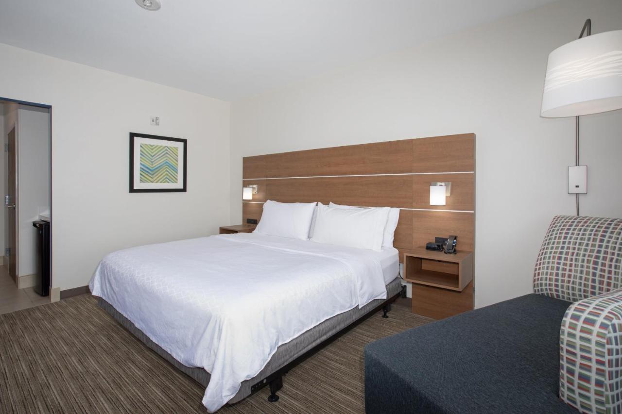 Holiday Inn Express & Suites - Goodland I-70 By Ihg Exterior photo