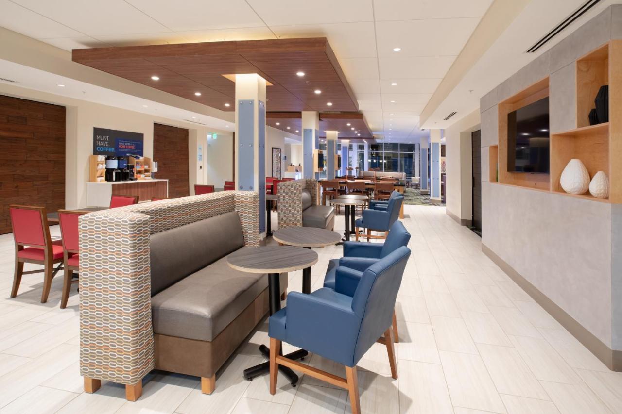 Holiday Inn Express & Suites - Goodland I-70 By Ihg Exterior photo